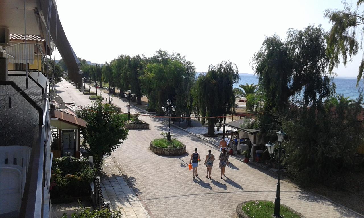 Dionisos Elia Aparthotel Паралия Дионисиу Екстериор снимка